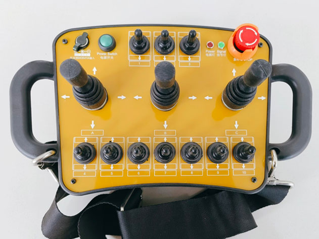 10撥桿3搖桿開關量32路工業(yè)無線遙控器