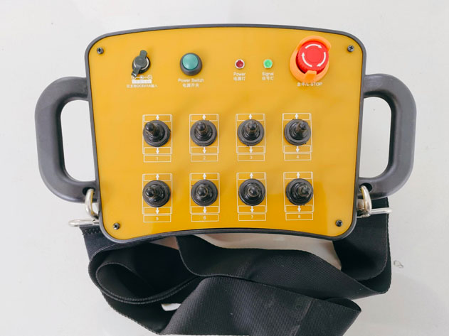 8路開關量撥桿16路工業(yè)無線遙控器