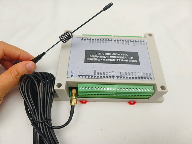 8路無(wú)線(xiàn)通訊數(shù)據(jù)終端